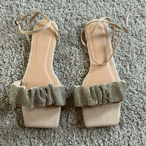 Nwot sandals